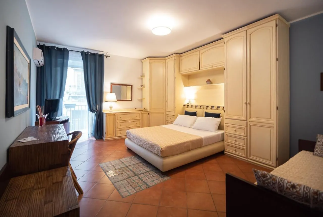 Kalamarina Rooms Palermo Guest house