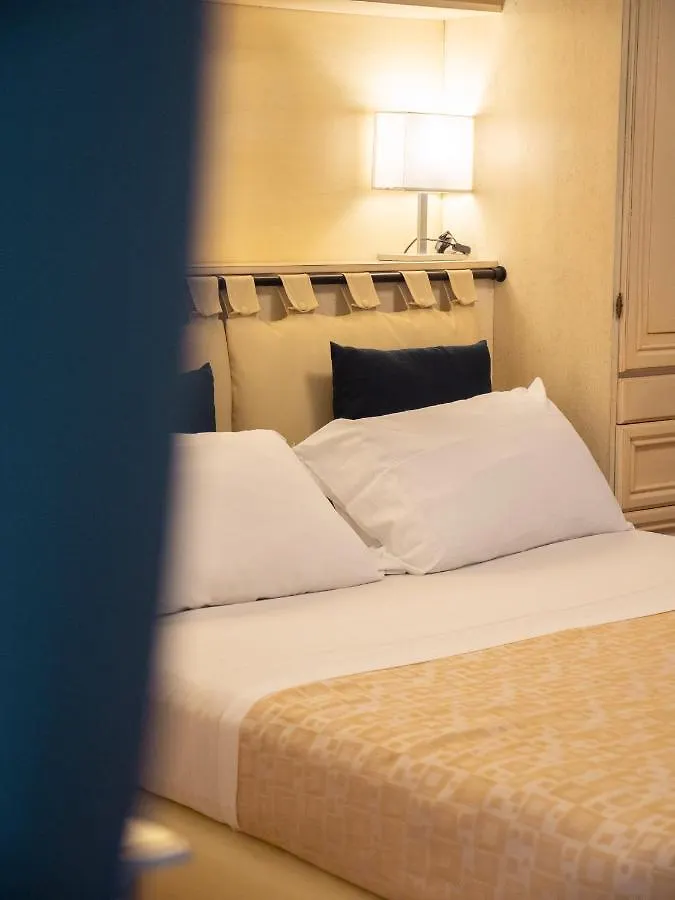 Kalamarina Rooms Palermo 2*,