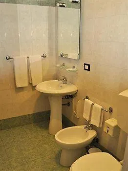 Kalamarina Rooms Palermo 2*,